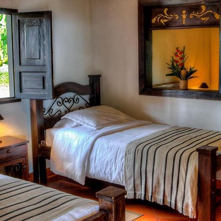 Hotel Bosques Del Saman Alcala Кимбая Екстериор снимка