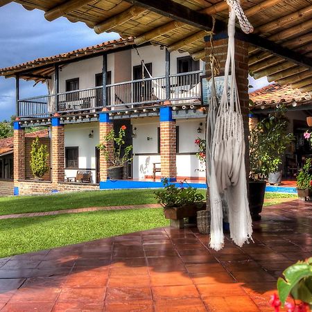 Hotel Bosques Del Saman Alcala Кимбая Екстериор снимка