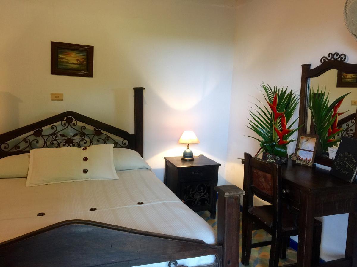Hotel Bosques Del Saman Alcala Кимбая Екстериор снимка